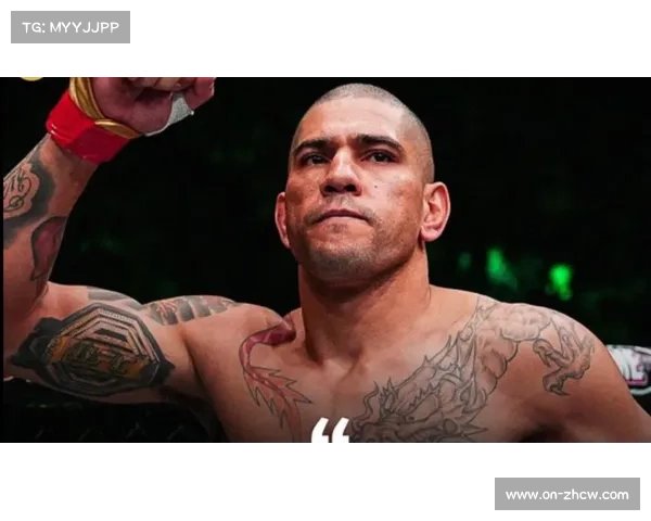 佩雷拉首回合TKO复仇成功，成UFC史上首位三冠王