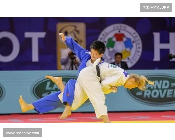 俄罗斯选手正式回归国际柔道赛场所需，使用国旗参赛